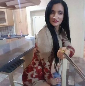 Meet your Posher, Angela